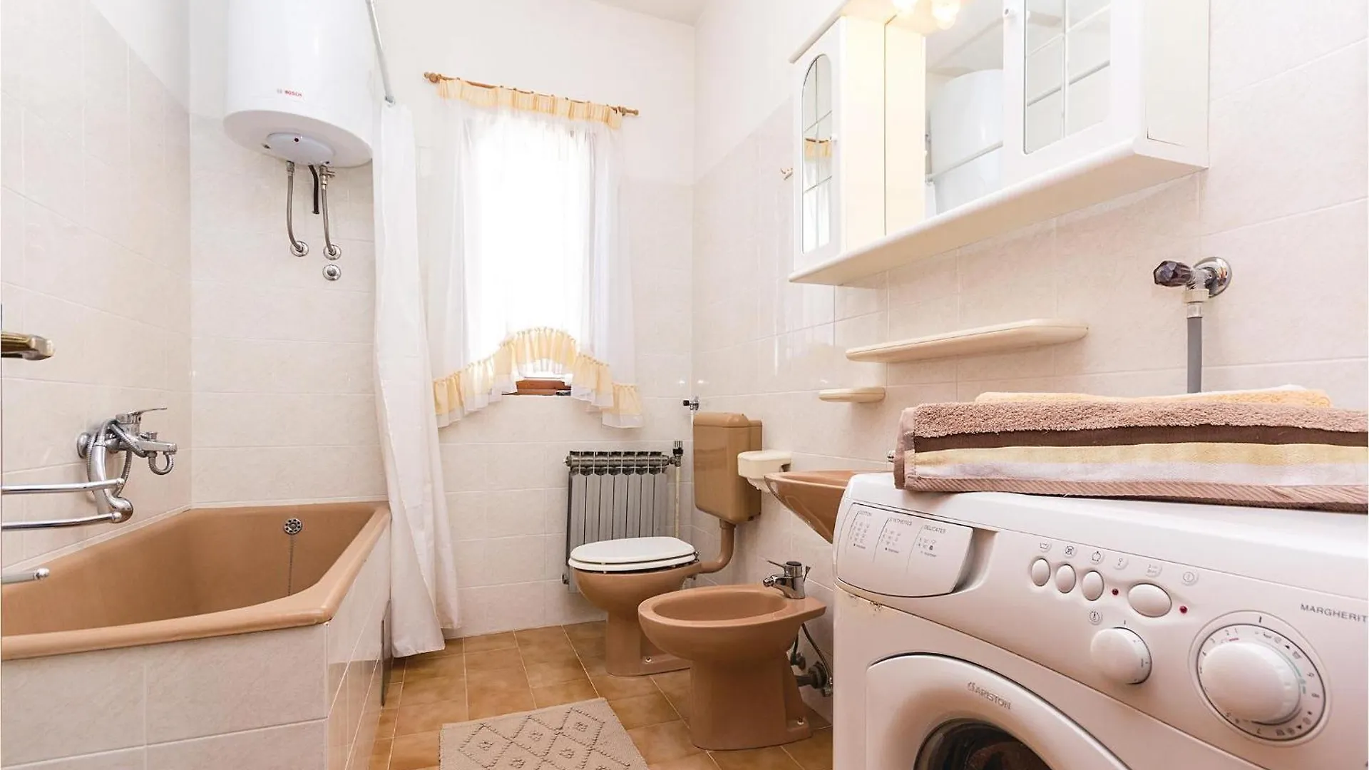 Beautiful Apartment In Sisan With Wifi